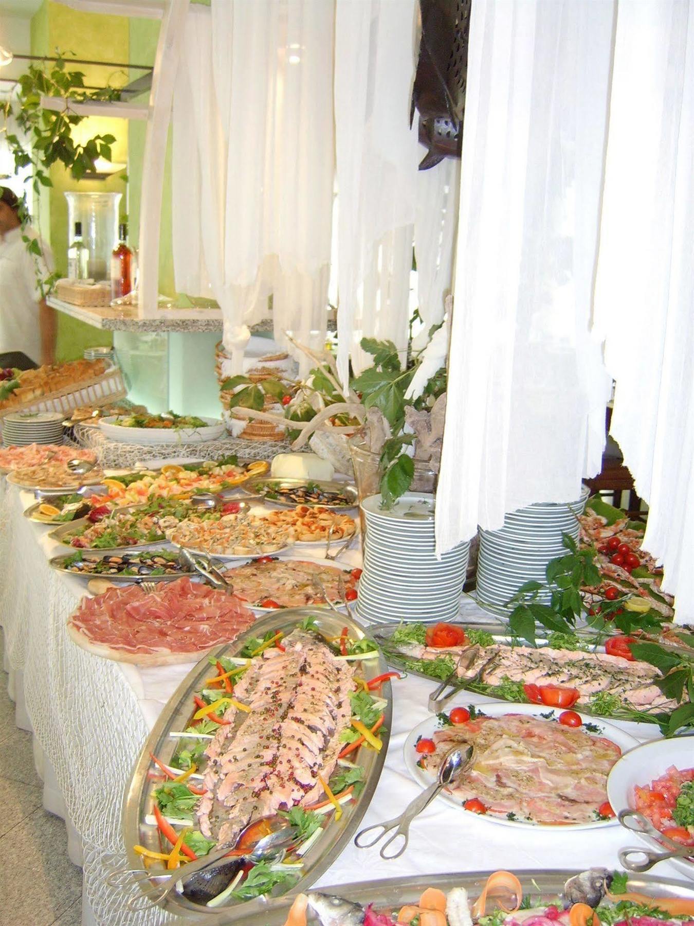 Hotel Atlantic Riviera Mare Мисано Адриатико Екстериор снимка
